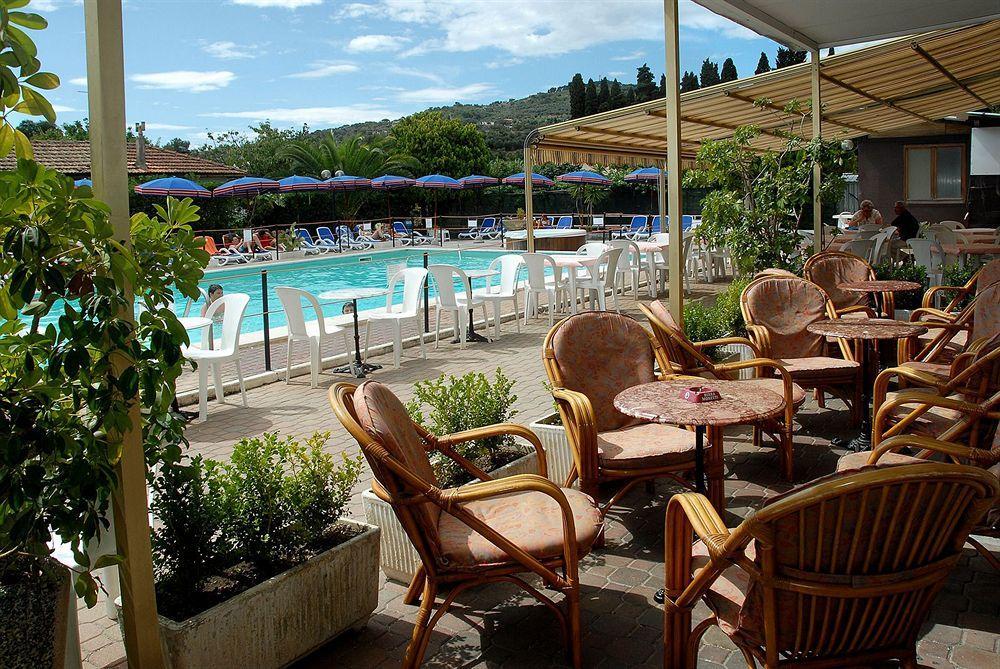 Hotel Delle Mimose Диано-Марина Экстерьер фото