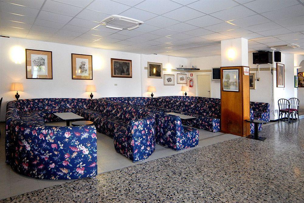 Hotel Delle Mimose Диано-Марина Экстерьер фото