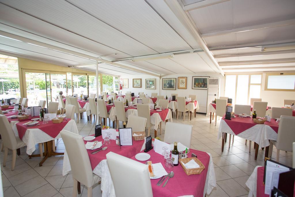 Hotel Delle Mimose Диано-Марина Экстерьер фото