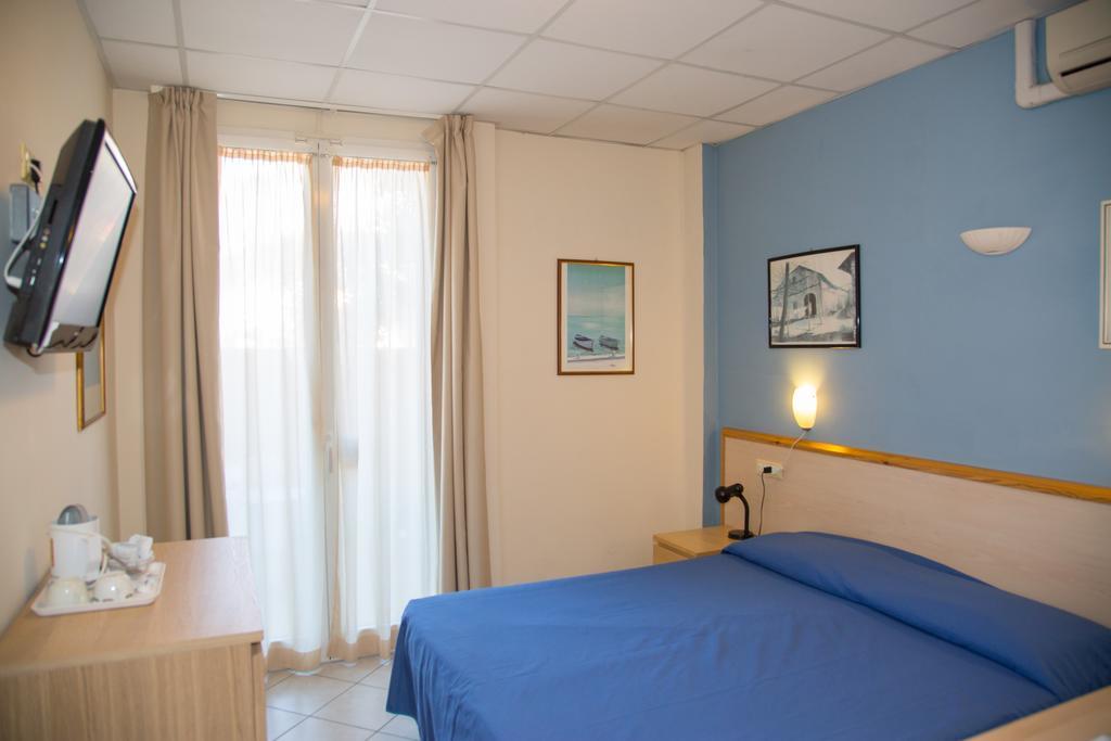 Hotel Delle Mimose Диано-Марина Экстерьер фото